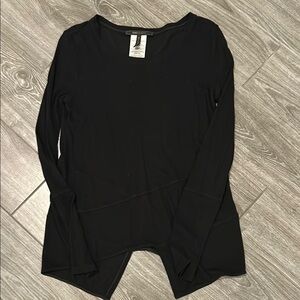 BCBGMaxAzria Black Long Sleeve Asymmetrical Blouse